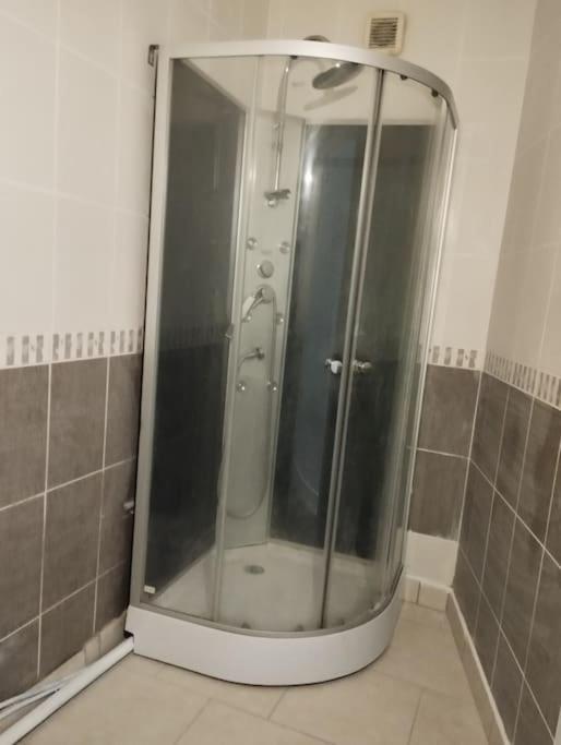 Agreable Maison Avec Parking Gratuit Leilighet Amiens Eksteriør bilde